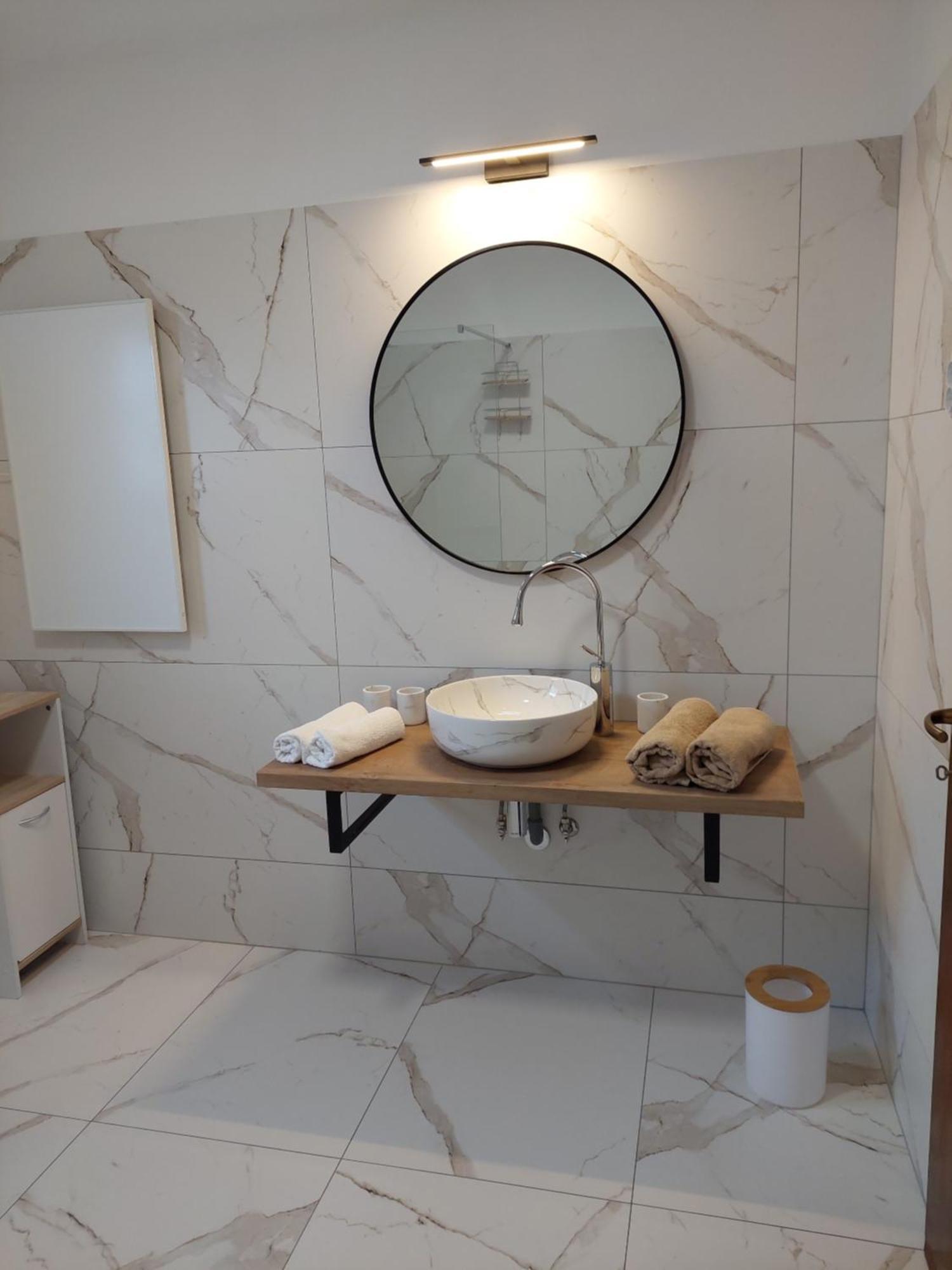 Apartman Marija II オミサリ エクステリア 写真